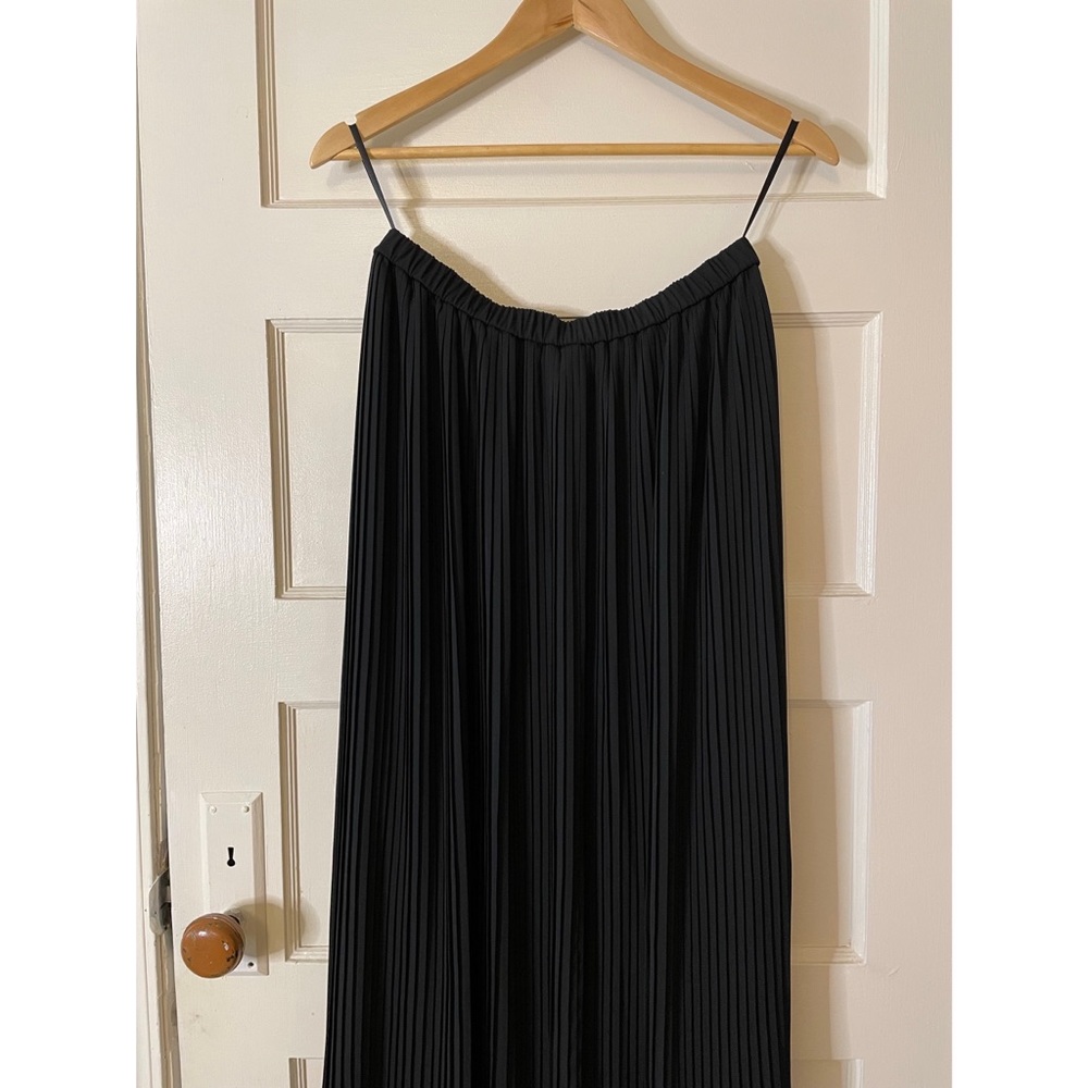 Uniqlo midi skirt